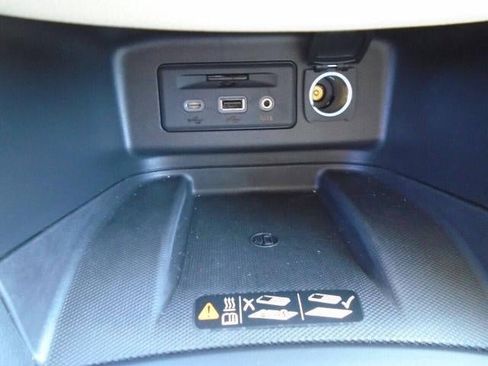 Used 2019 Chevrolet Equinox Premier image 13