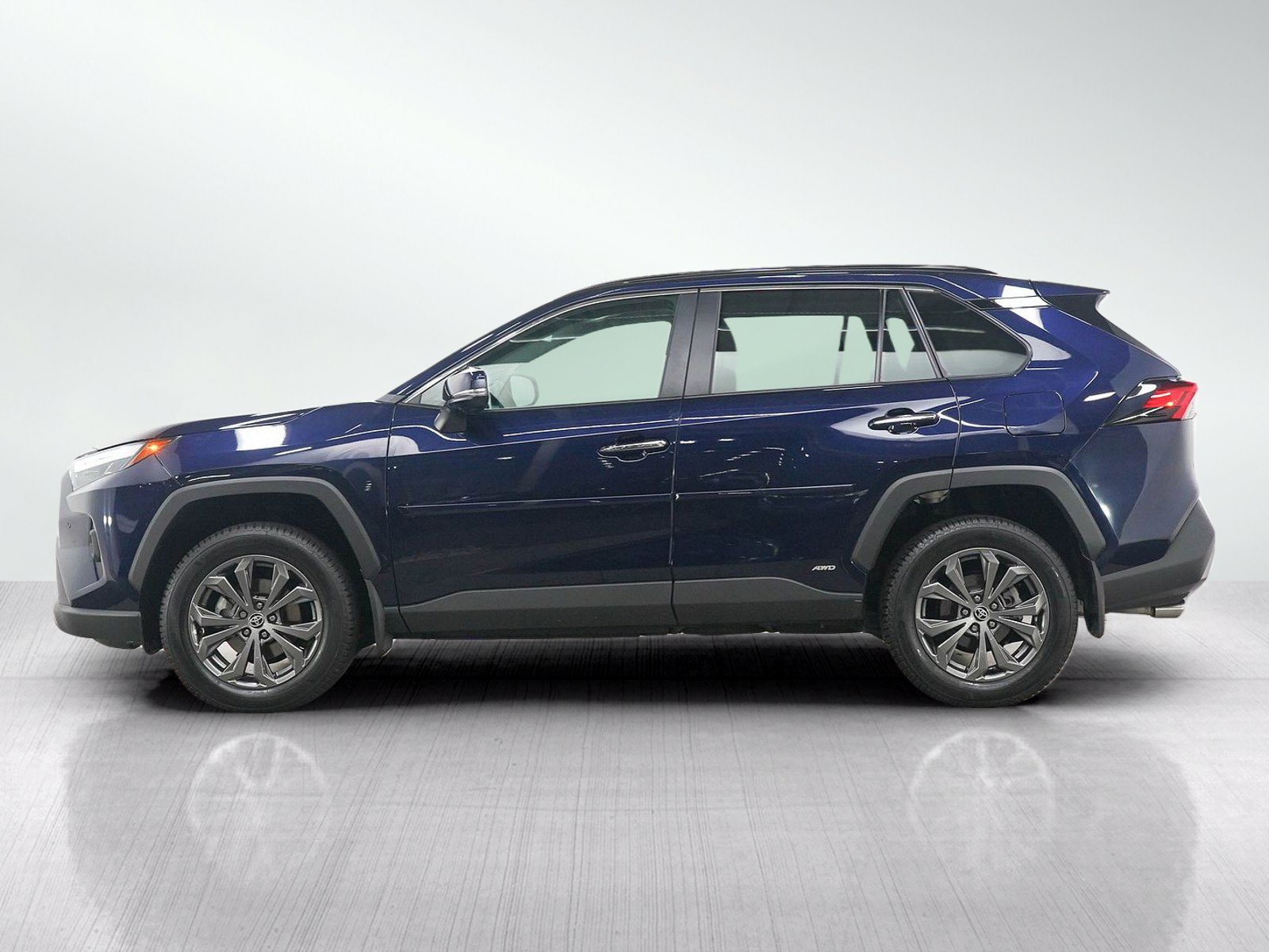 Used 2023 Toyota RAV4 Limited AWD/4WD image 2