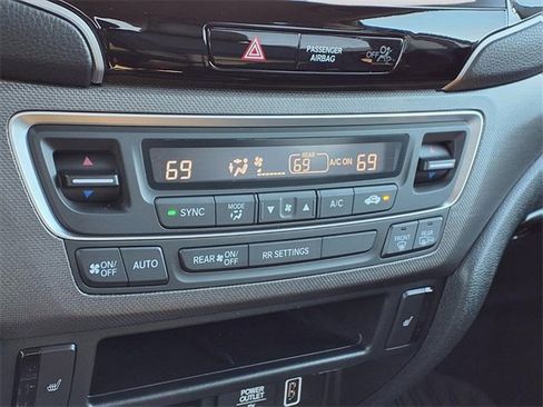 Used 2022 Honda Ridgeline RTL image 16