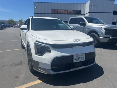 Used 2023 Kia Niro Wave w/ Wave Preserve Package