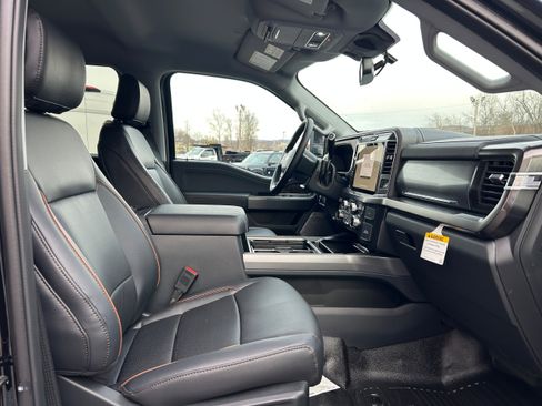 New 2026 Ford F550 4x4 Crew Cab image 29