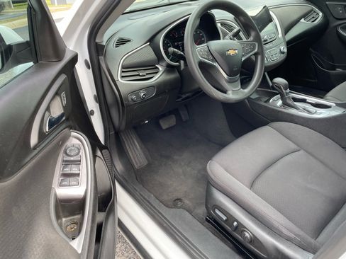 Used 2023 Chevrolet Malibu LT w/ Driver Confidence Package image 4