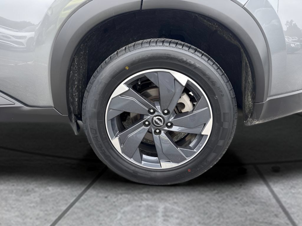 Used 2024 Nissan Rogue SV FWD image 27