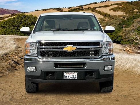 Used 2013 Chevrolet Silverado 2500 LTZ w/ Suspension Package, Off-Road image 9