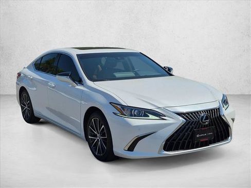 Used 2025 Lexus ES 300h w/ Premium Package FWD image 4