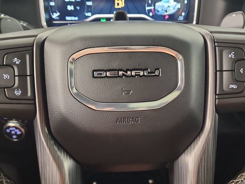 Used 2023 GMC Sierra 1500 Denali Ultimate AWD/4WD image 12