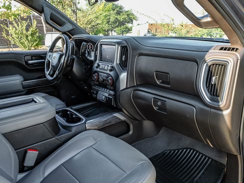 Used 2019 Chevrolet Silverado 1500 LTZ w/ LTZ Texas Edition image 14