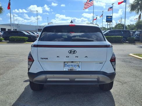 Used 2024 Hyundai Kona Limited AWD/4WD image 22