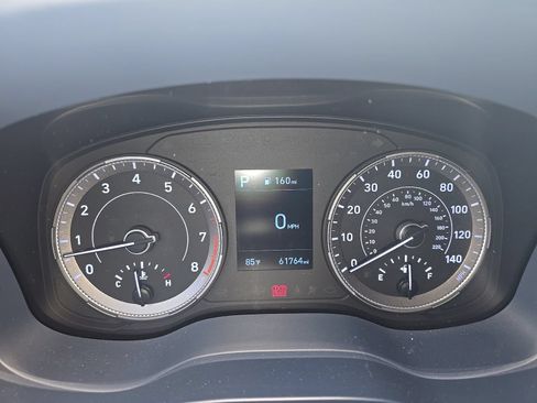 Used 2020 Hyundai Venue FWD image 28