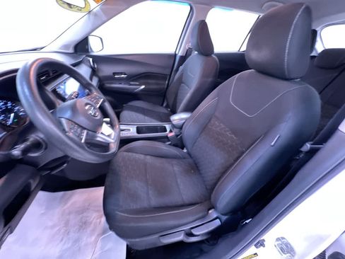 Used 2021 Nissan Kicks SV FWD image 14