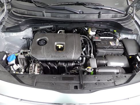 Used 2025 Kia Soul LX w/ LX Technology Package FWD image 38