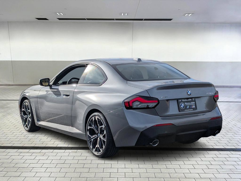 Used 2026 BMW 230i xDrive Coupe w/ Premium Package AWD/4WD image 4