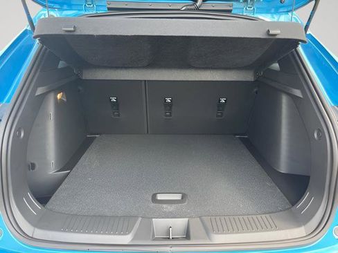 New 2026 Chevrolet Trax RS w/ Sunroof Package image 7