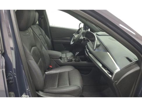 Used 2024 Cadillac XT4 Sport image 7