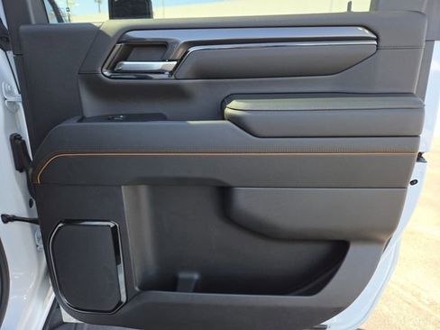 Used 2024 GMC Sierra 2500 AT4 w/ Technology Package image 30