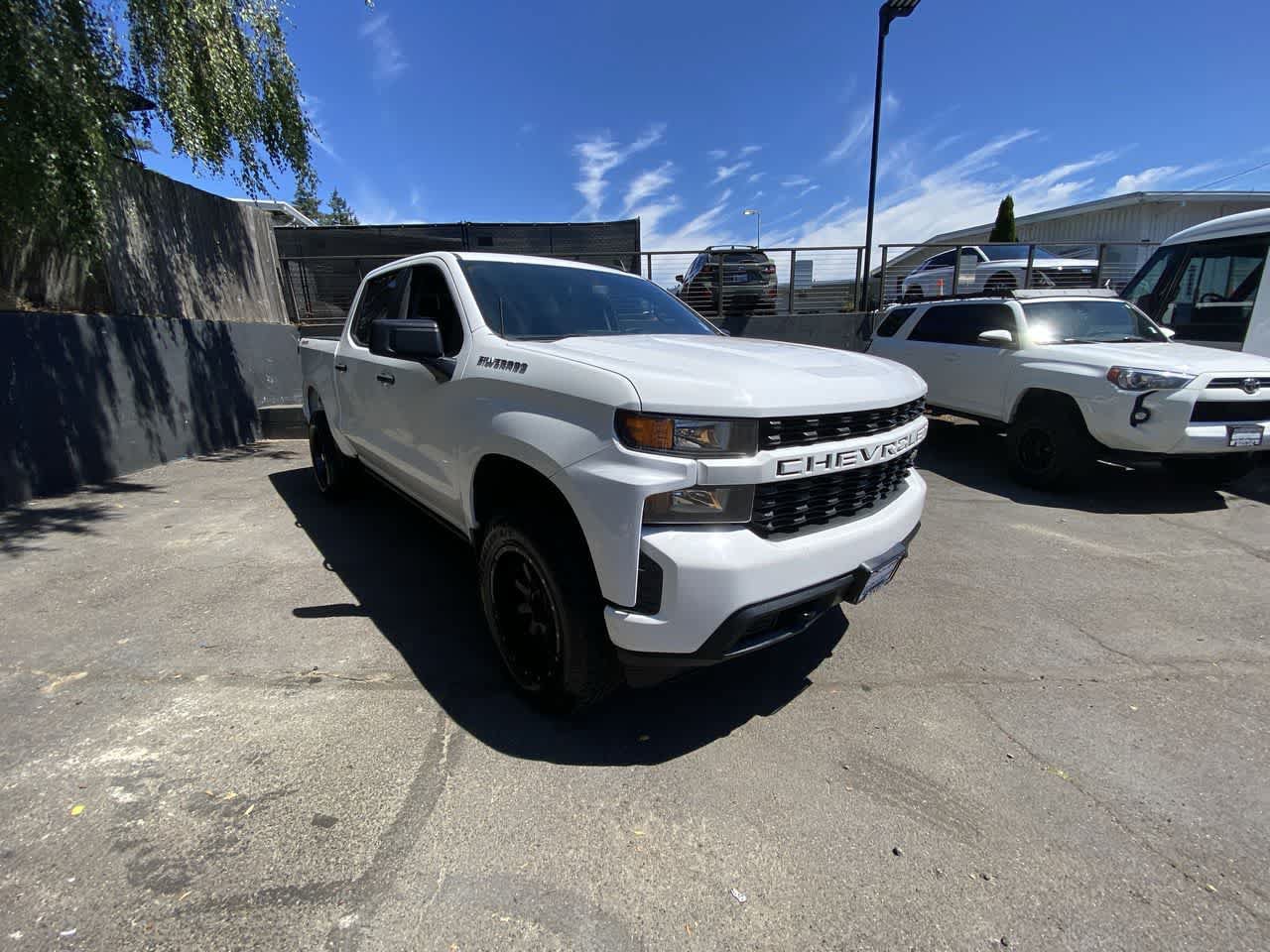 Used 2020 Chevrolet Silverado 1500 Custom w/ Custom Value Package AWD/4WD image 8