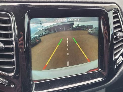 Used 2020 Jeep Compass Latitude image 18