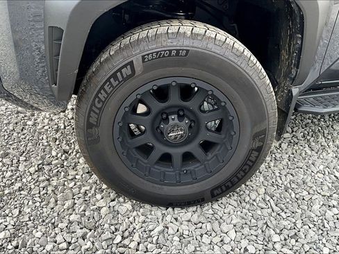 Used 2025 Toyota 4Runner TRD Off-Road Premium AWD/4WD image 6