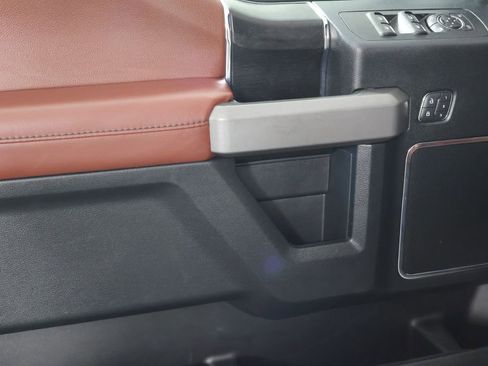 Used 2019 Ford F150 Platinum w/ Equipment Group 701A Luxury image 24