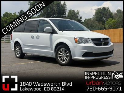 Used 2016 Dodge Grand Caravan SXT w/ UConnect Hands-Free Group