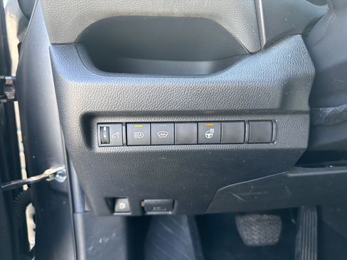 Used 2023 Toyota RAV4 XLE w/ XLE Grade Weather Package AWD/4WD image 17