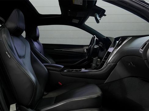 Used 2019 INFINITI Q60 3.0t Luxe w/ Essential Package image 47