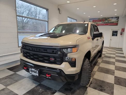 Used 2022 Chevrolet Silverado 1500 Custom Trail Boss image 2