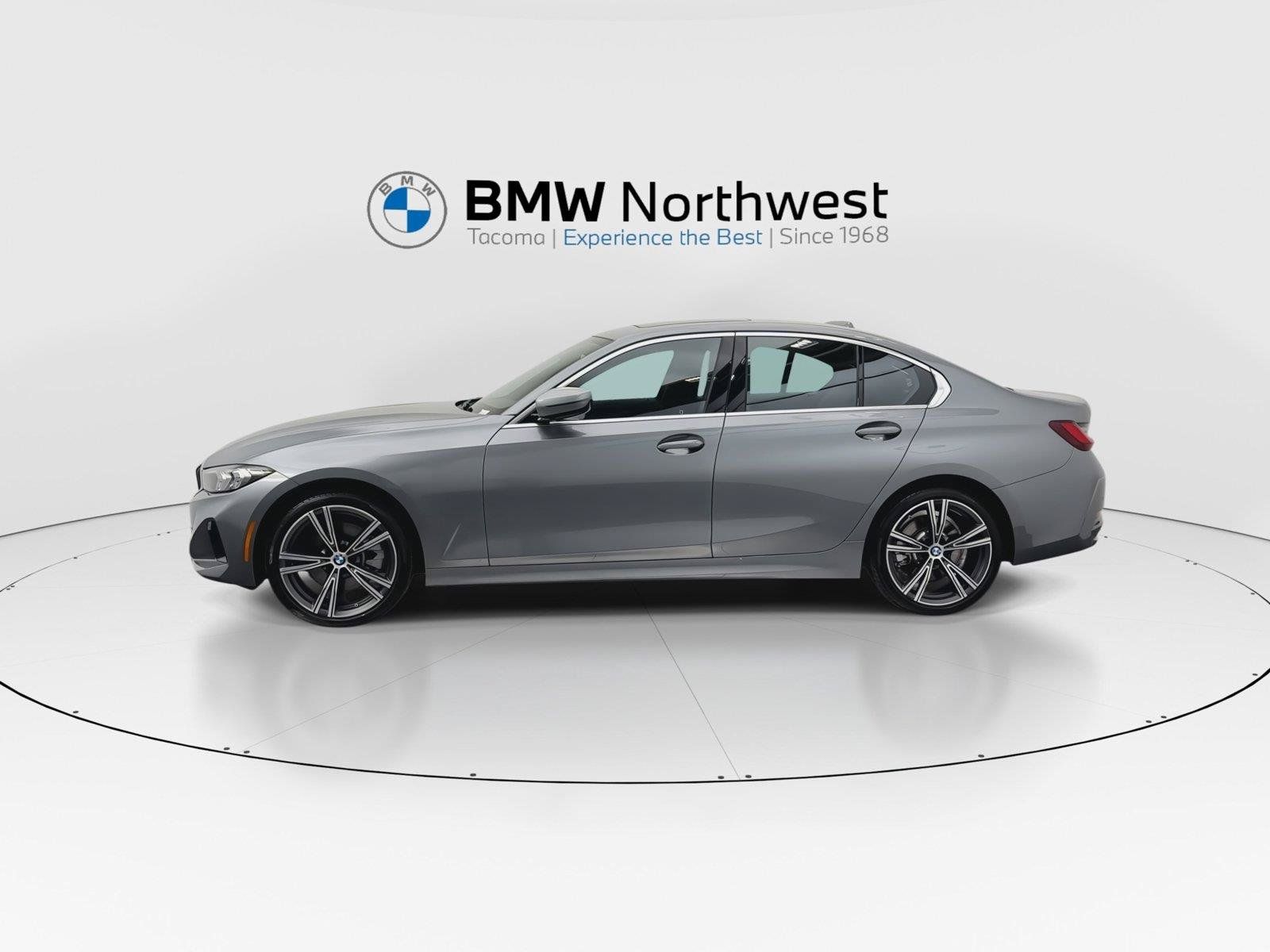 Used 2024 BMW 330i xDrive Sedan w/ Convenience Package AWD/4WD image 10