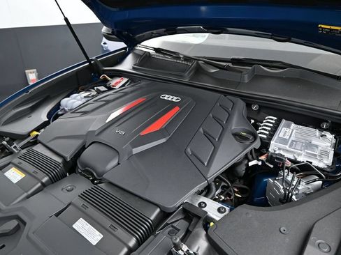New 2026 Audi SQ8 Premium Plus AWD/4WD image 22