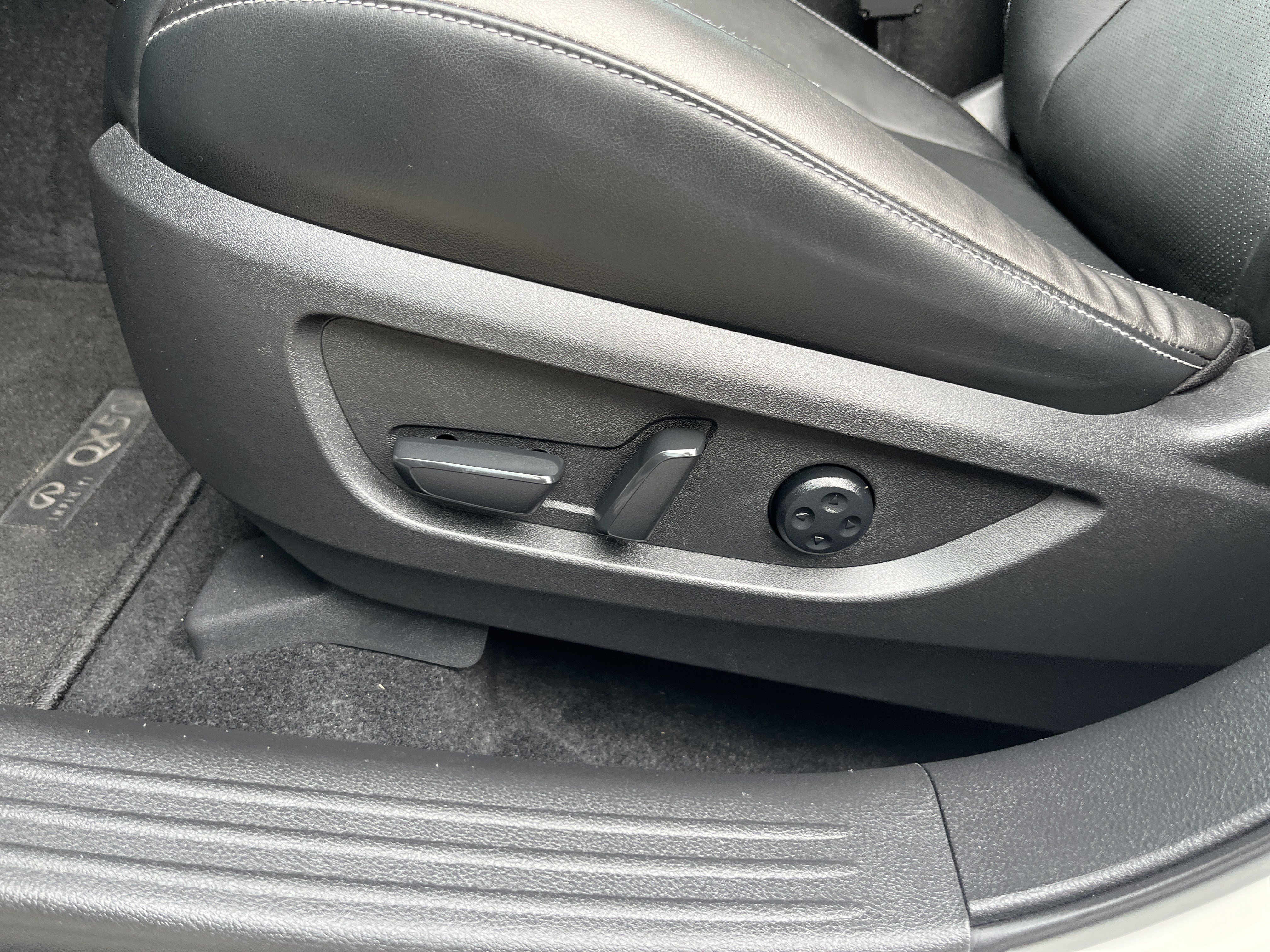 Used 2022 INFINITI QX50 Essential FWD image 21