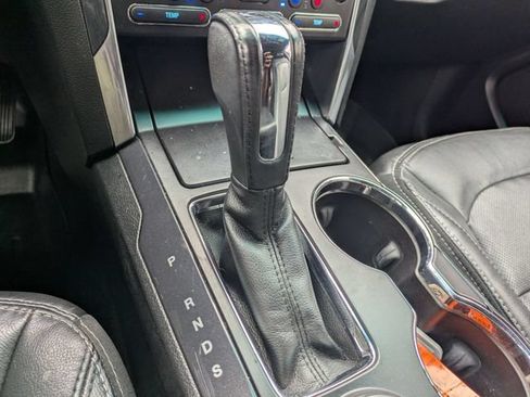 Used 2017 Ford Explorer Limited w/ Equipment Group 301A FWD image 18