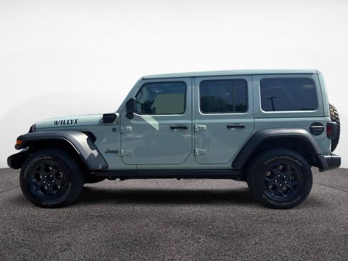 Used 2023 Jeep Wrangler Unlimited w/ Sun & Screen Package AWD/4WD image 4