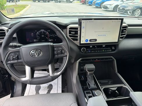 Used 2025 Toyota Tundra Limited AWD/4WD image 33