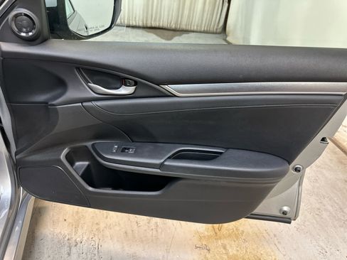 Used 2017 Honda Civic EX-L image 28