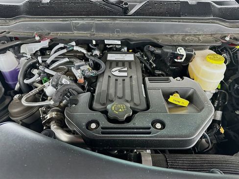 New 2026 RAM 2500 Tradesman AWD/4WD image 18