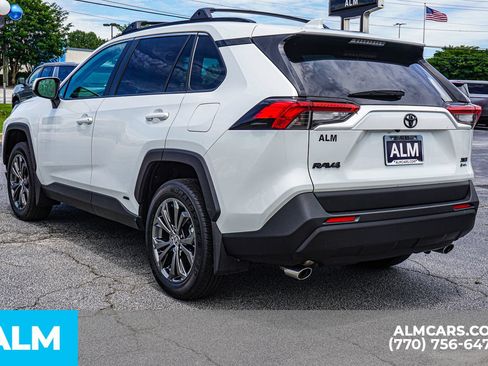Used 2025 Toyota RAV4 XLE Premium w/ Weather Package AWD/4WD image 7