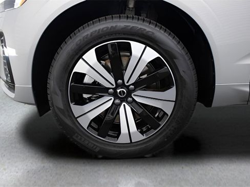 Certified 2025 Volvo XC60 T8 Core w/ Protection Package Premier image 7