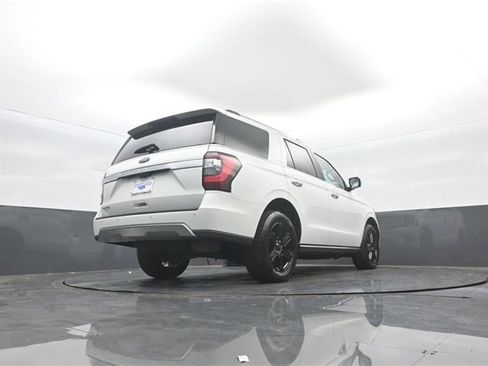 Certified 2021 Ford Expedition Limited image 32