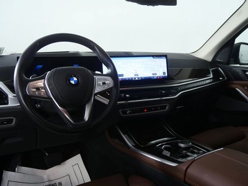 Certified 2025 BMW X7 xDrive40i AWD/4WD image 18