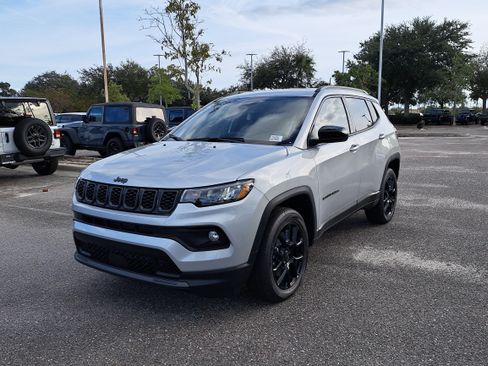 New 2026 Jeep Compass Latitude image 2