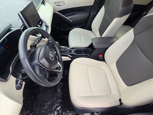 Certified 2024 Toyota Corolla Cross XLE image 15