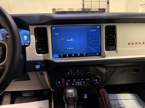 New 2025 Ford Bronco Heritage Edition AWD/4WD image 15