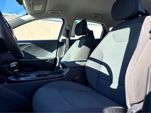 Used 2025 Kia K4 LXS image 13