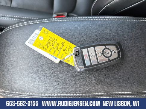 Used 2023 Ford Escape Platinum AWD/4WD image 28