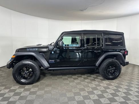 Used 2024 Jeep Wrangler Unlimited image 6