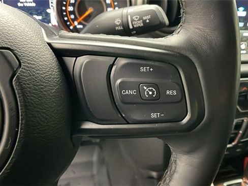 Used 2021 Jeep Gladiator Willys image 15