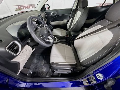Certified 2024 Hyundai Venue SEL image 26