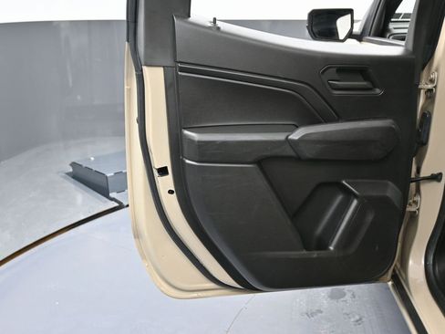 Used 2023 Chevrolet Colorado W/T image 34