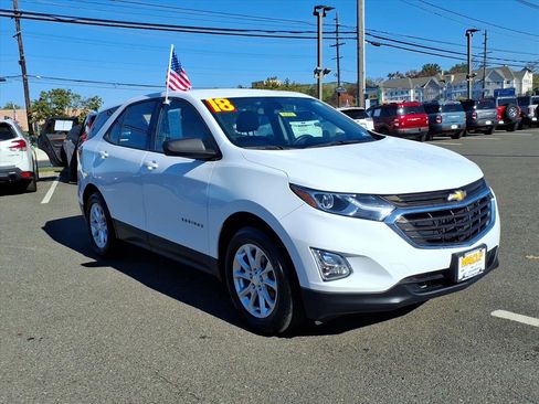 Used 2018 Chevrolet Equinox LS image 1