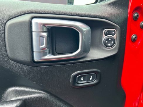 Used 2021 Jeep Wrangler Unlimited Rubicon AWD/4WD image 20